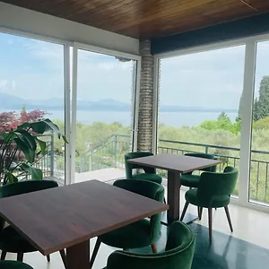 호텔 Mon Repos, 시르미오네