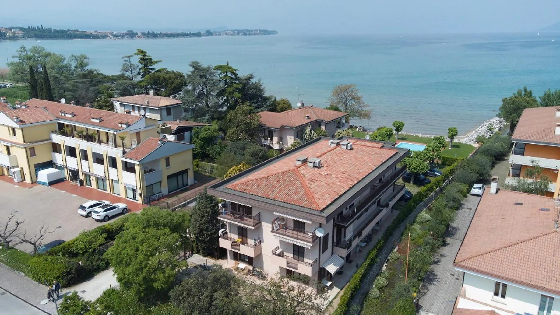 Wohnung Am Strand Mit Pool Sirmione Italy