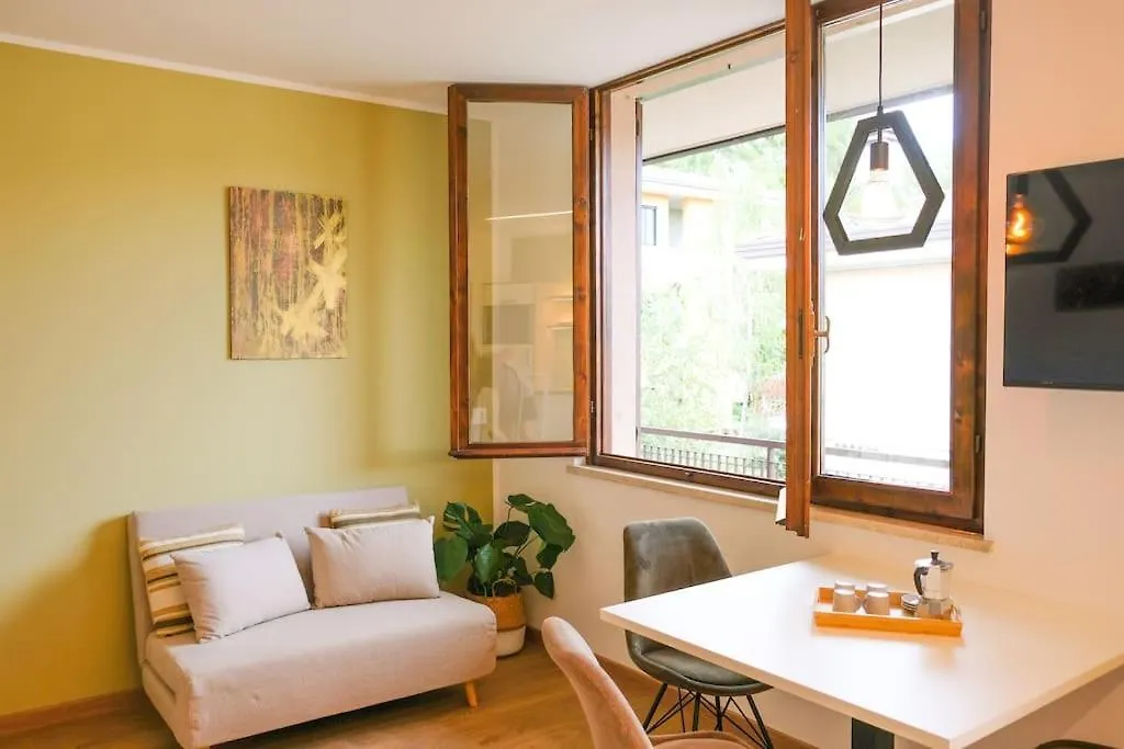 Wohnung Am Strand Mit Pool Sirmione Apartment