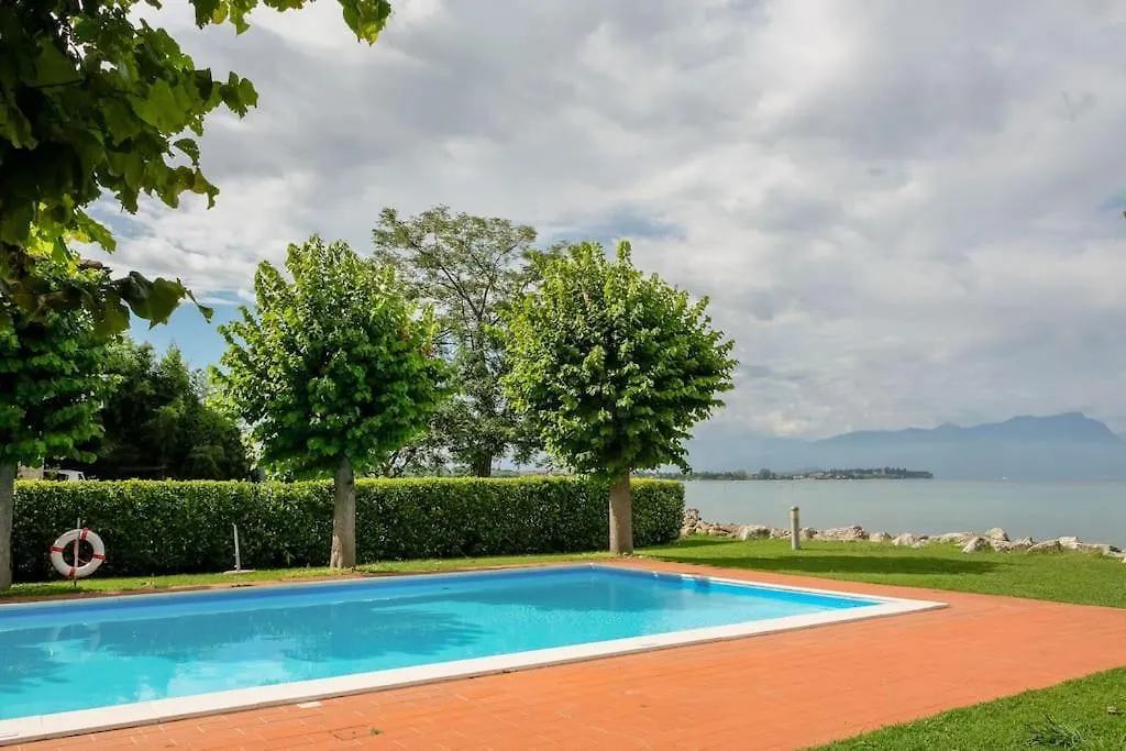 Apartment Wohnung Am Strand Mit Pool Sirmione